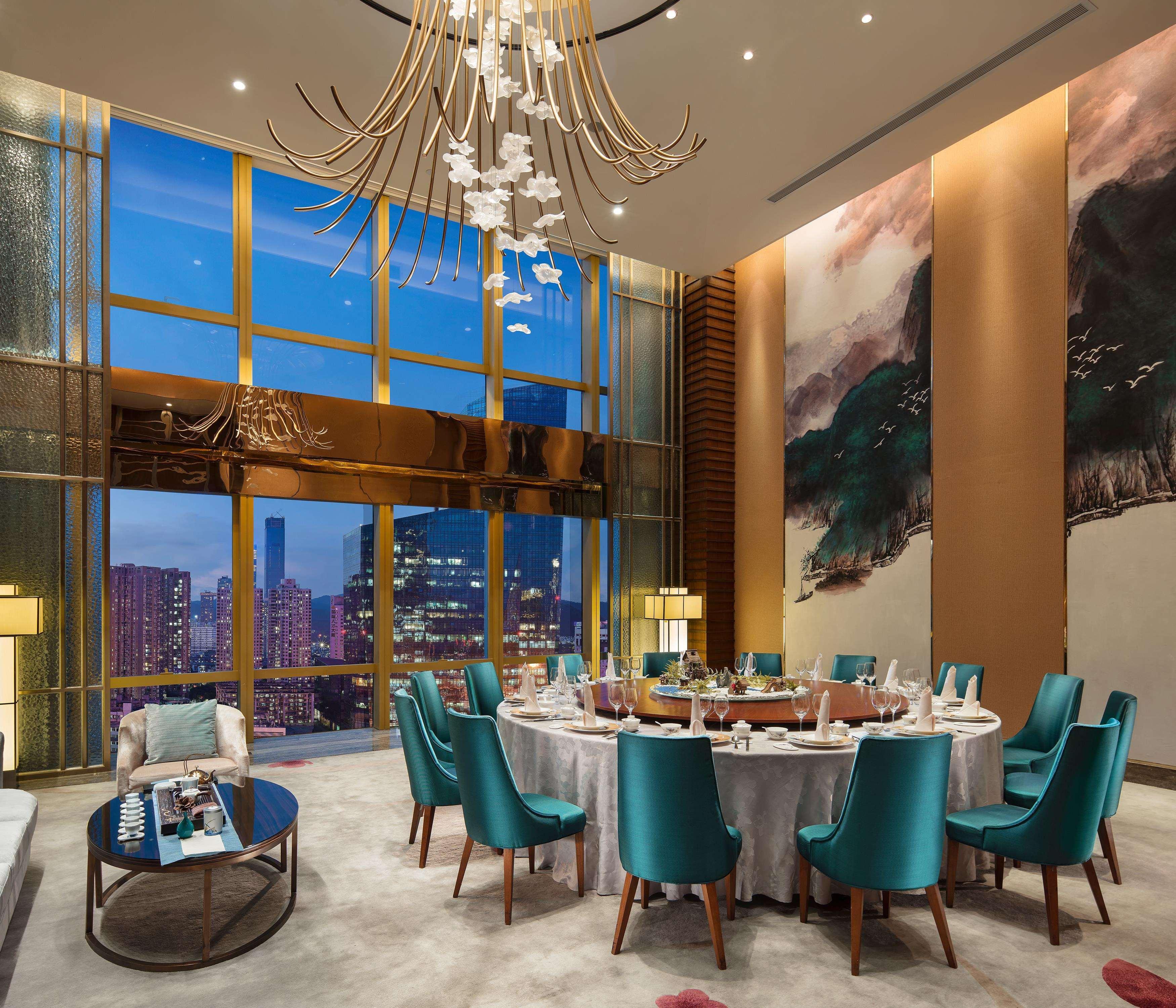 Hilton Shenzhen Futian: Metro-Adjacent, Convention Center Proximity Hotel Exterior photo