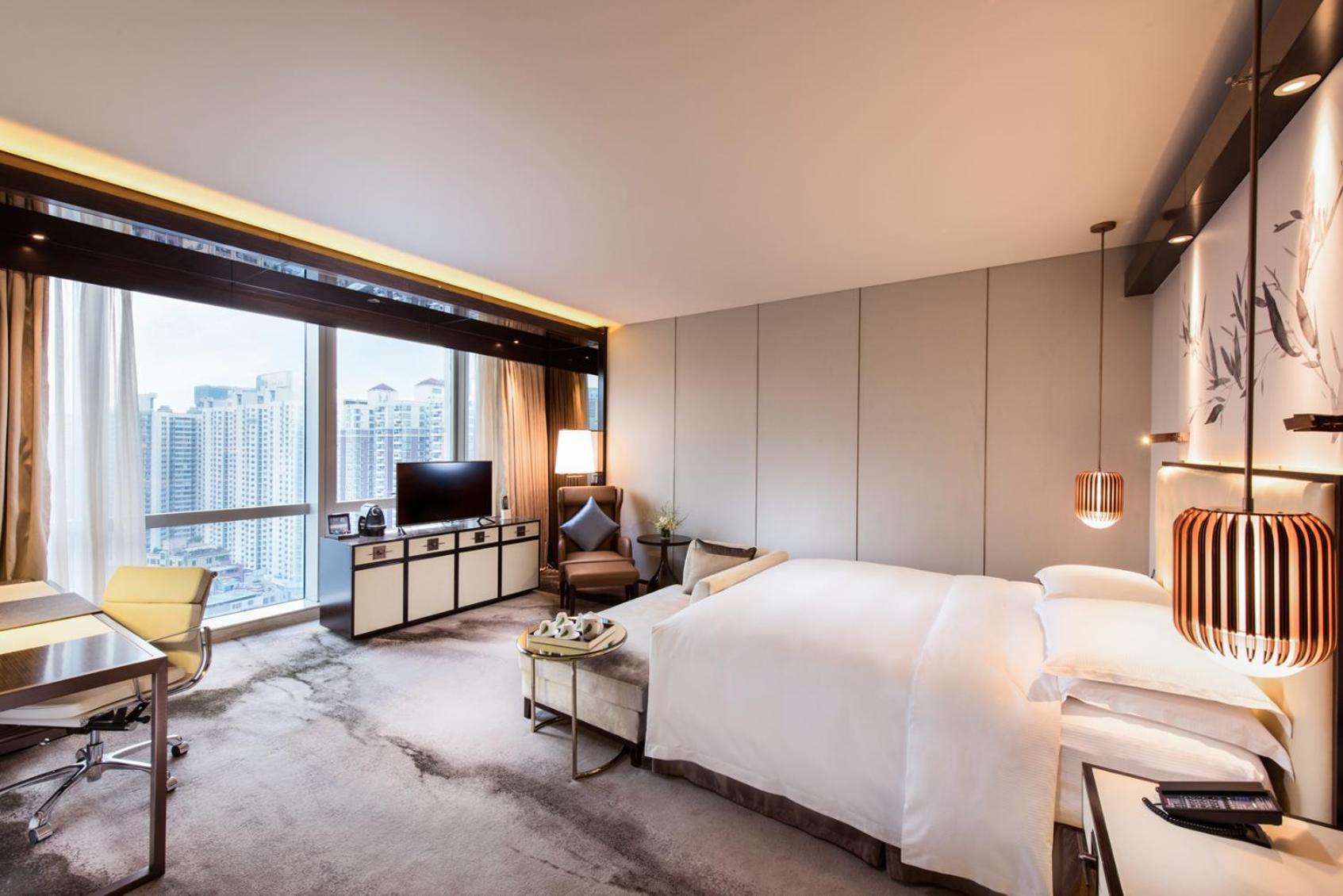 Hilton Shenzhen Futian: Metro-Adjacent, Convention Center Proximity Hotel Exterior photo
